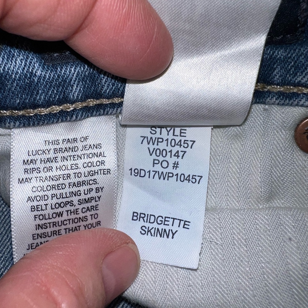 Lucky brand BRIDGETTE SKINNY Distressed/Ripped Denim Jeans Size 0/25. Light wash - Picture 5 of 10